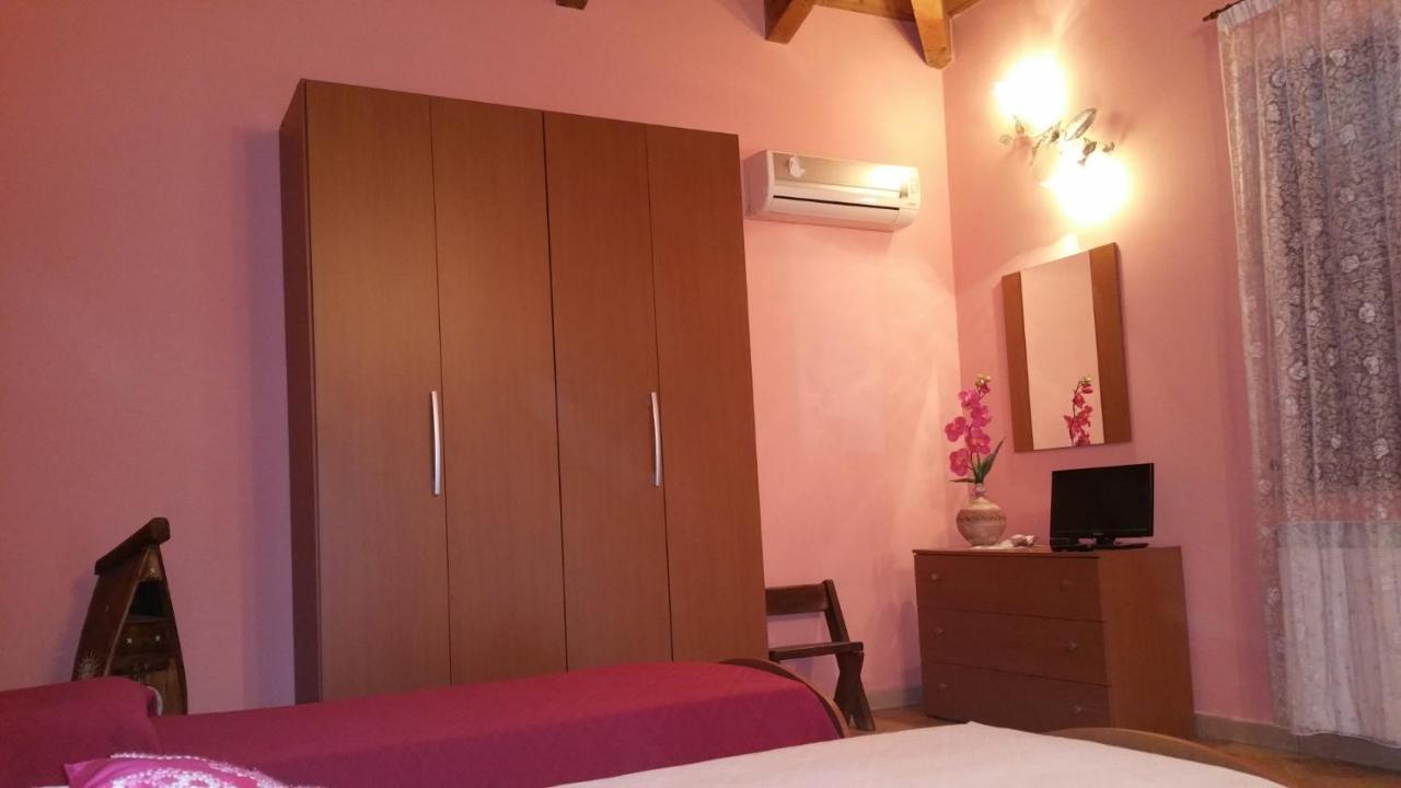 Bed And Breakfast "Anna" 바냐라 칼라브라 외부 사진